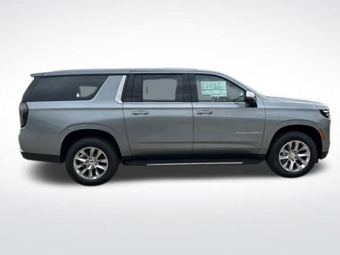 New 2026 Chevrolet Suburban Premier w/ Sun And Tow Package image 6