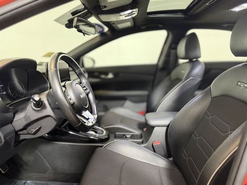 Used 2023 Kia Forte GT-Line w/ GT-Line Premium Package image 16