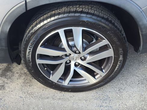 Used 2018 Honda Pilot Touring image 6