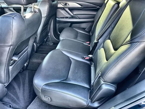 Used 2022 MAZDA CX-9 Touring image 16