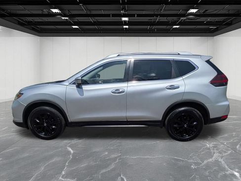 Used 2020 Nissan Rogue SV AWD/4WD image 2