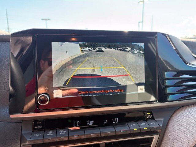 Used 2026 Toyota Camry SE w/ Convenience Package FWD image 5
