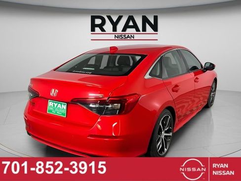 Used 2024 Honda Civic Touring image 5