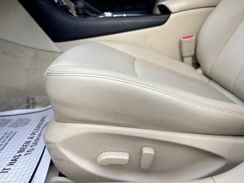 Used 2019 INFINITI Q50 Luxe w/ Cargo Package (L96) RWD image 14