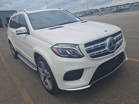 Used 2018 Mercedes-Benz GLS 550 4MATIC image 2
