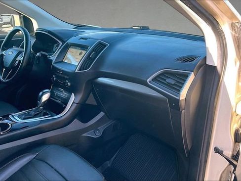 Used 2018 Ford Edge SEL w/ Equipment Group 201A AWD/4WD image 12