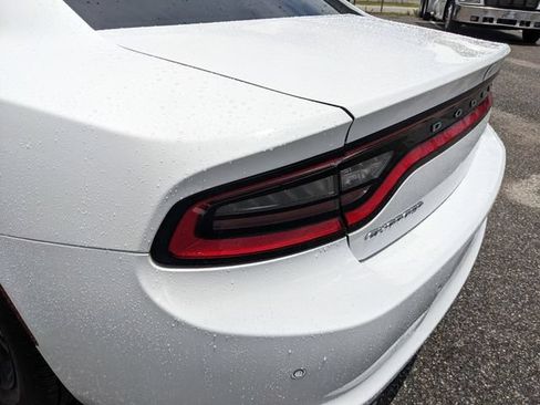 Used 2018 Dodge Charger SXT RWD image 13