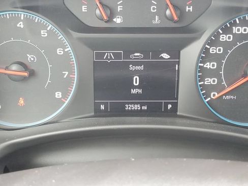 Used 2021 Chevrolet Equinox LS w/ LPO, Blackout Package AWD/4WD image 12