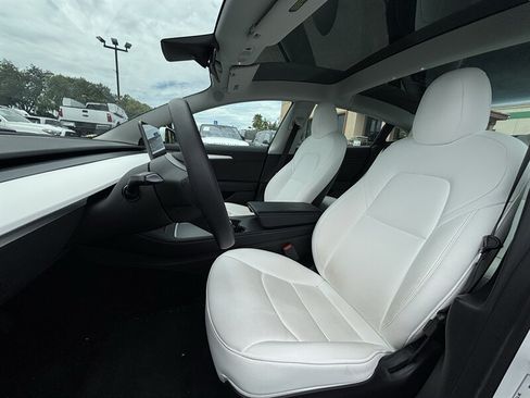 Used 2022 Tesla Model 3 Long Range AWD/4WD image 11