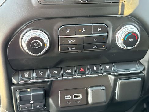 Used 2024 GMC Sierra 3500 Pro AWD/4WD image 18