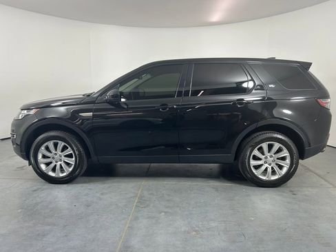 Used 2017 Land Rover Discovery Sport SE AWD/4WD image 2