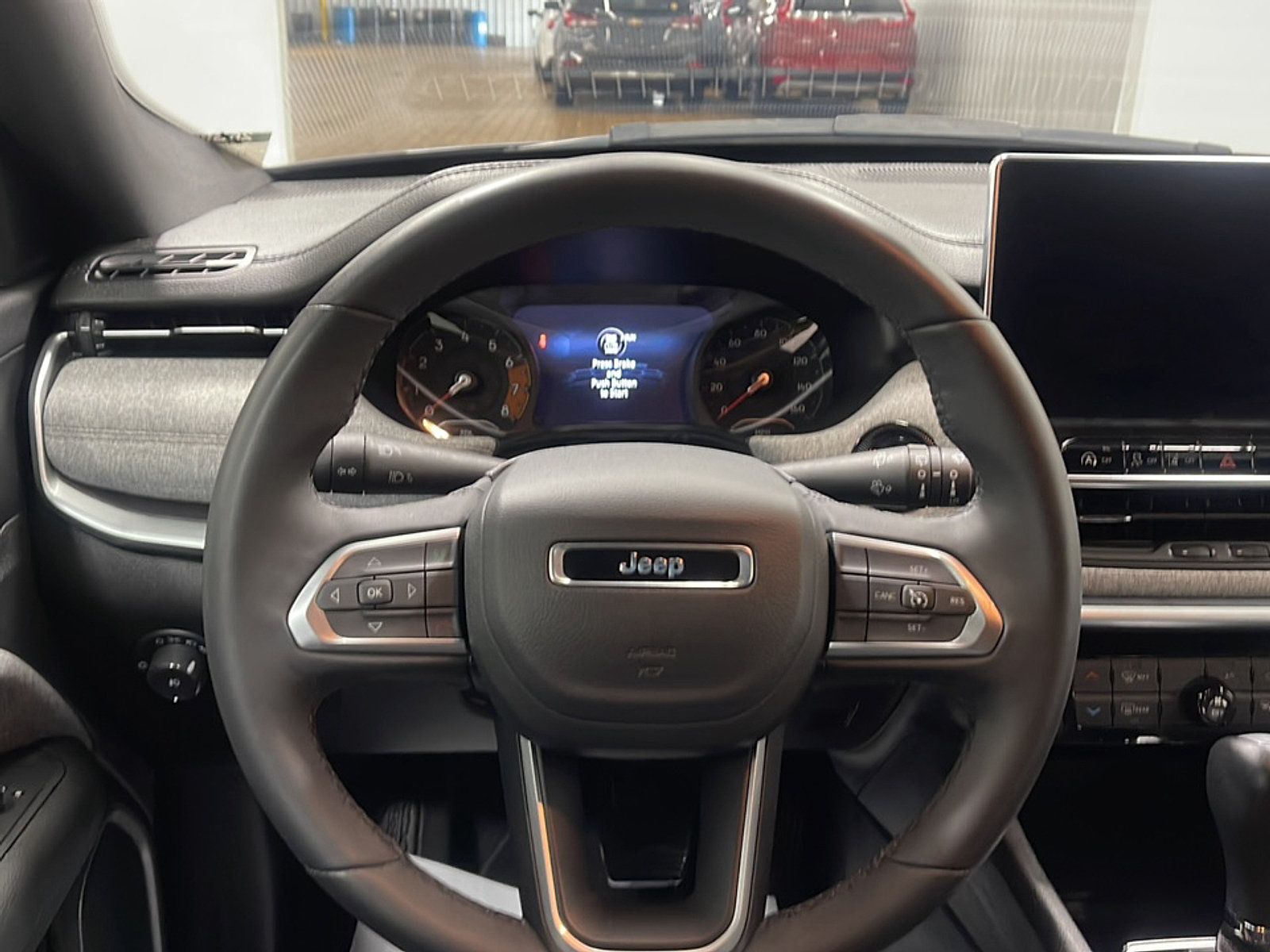Used 2024 Jeep Compass Latitude AWD/4WD image 3