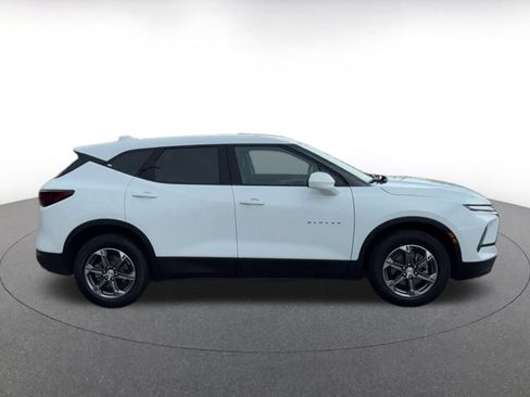 Used 2026 Chevrolet Blazer LT AWD/4WD image 13