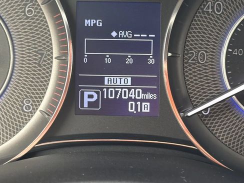Used 2017 INFINITI QX80 4WD w/ Driver Assistance Package image 17