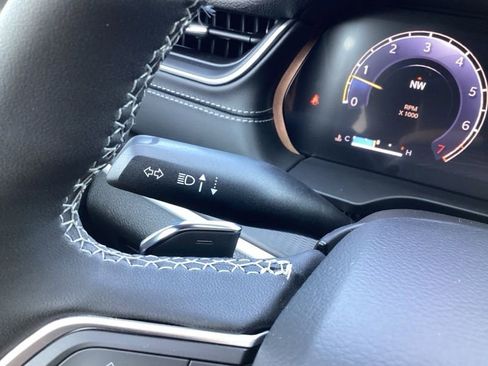 New 2025 Jeep Grand Cherokee L Laredo w/ Luxury Tech Group I AWD/4WD image 33