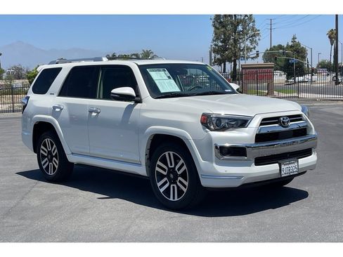 Used 2023 Toyota 4Runner Limited RWD image 9
