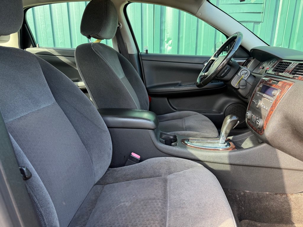 Used 2013 Chevrolet Impala LT FWD image 8