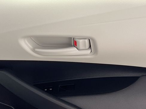 Used 2026 Toyota Corolla LE FWD image 30
