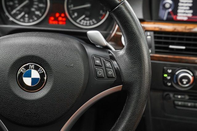 Used 2010 BMW 328i Sedan RWD image 23