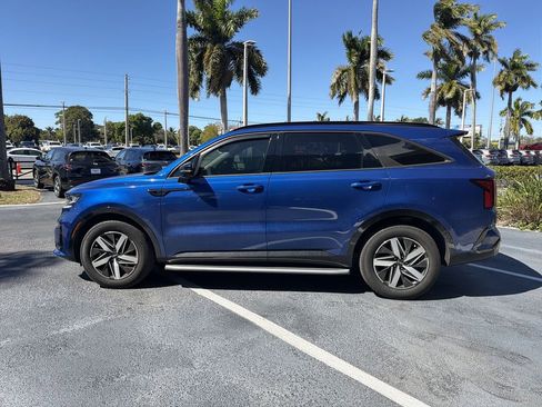Used 2023 Kia Sorento S w/ Panoramic Sunroof Package image 5