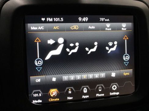 Used 2021 Jeep Renegade Latitude image 26