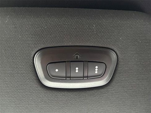 Used 2025 RAM 1500 Laramie image 36