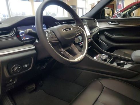 New 2026 Jeep Grand Cherokee L Limited image 11