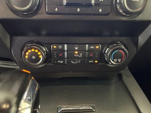 Used 2020 Ford F150 XLT w/ Equipment Group 302A Luxury AWD/4WD image 21