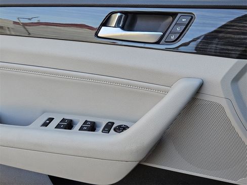 Used 2017 Hyundai Sonata Limited w/ Ultimate Package 02 image 22