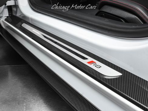 Used 2018 Audi R8 V10 plus image 25