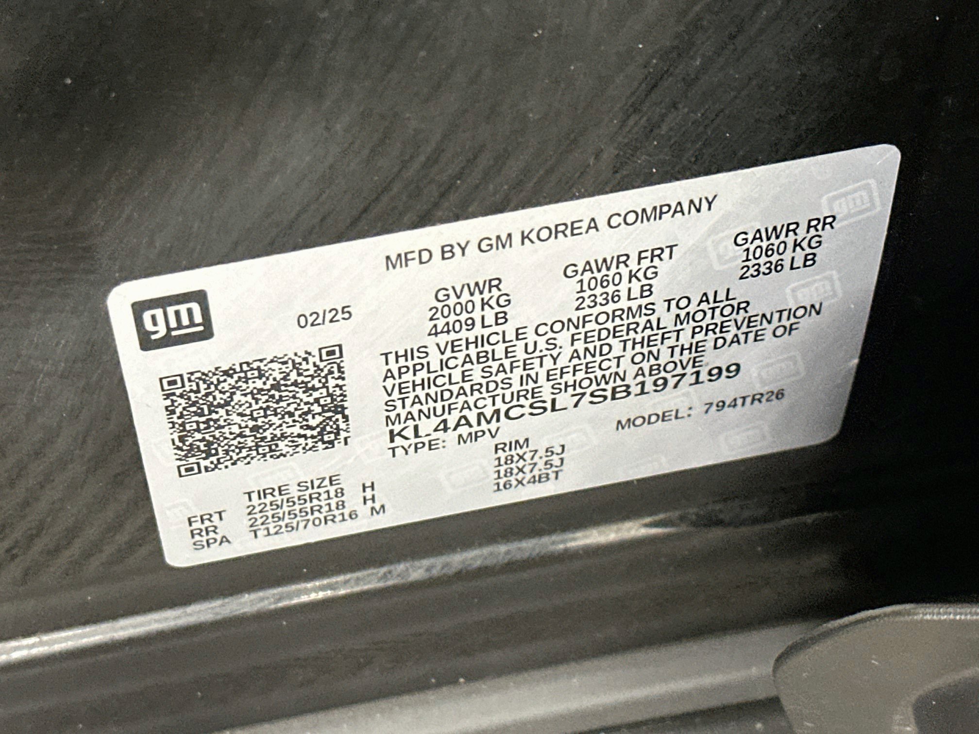 Used 2025 Buick Encore GX Preferred AWD/4WD image 12