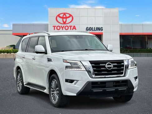 Used 2024 Nissan Armada SL w/ Captain's Chairs Package AWD/4WD image 7