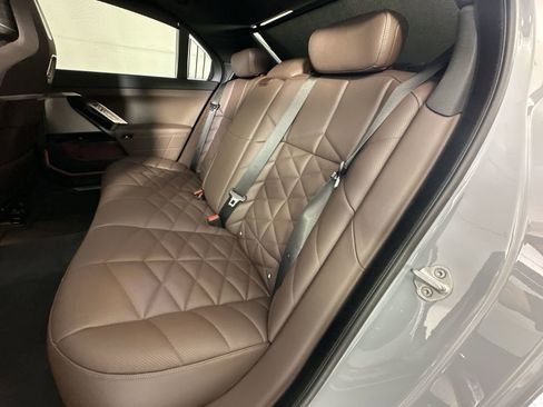 Used 2025 BMW 740i xDrive AWD/4WD image 23