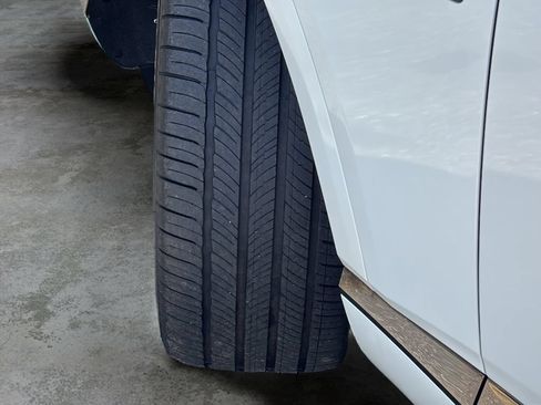 Used 2025 Genesis GV80 3.5T e-SC AWD/4WD image 43