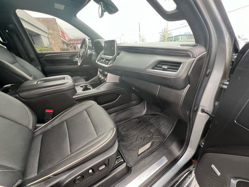Used 2022 GMC Yukon SLT w/ SLT Premium Package image 53
