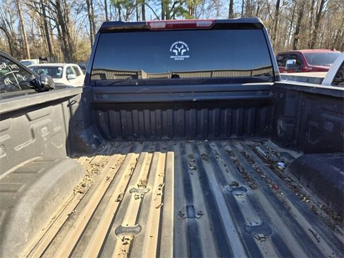 Used 2024 Chevrolet Silverado 2500 Custom w/ Custom Value Package image 7