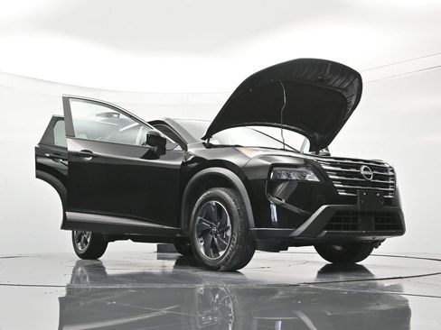 Certified 2024 Nissan Rogue SV FWD image 48
