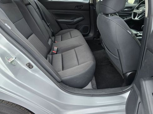 Used 2024 Nissan Altima 2.5 SV image 14