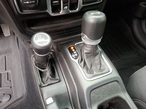 Certified 2021 Jeep Wrangler Unlimited Sport image 16