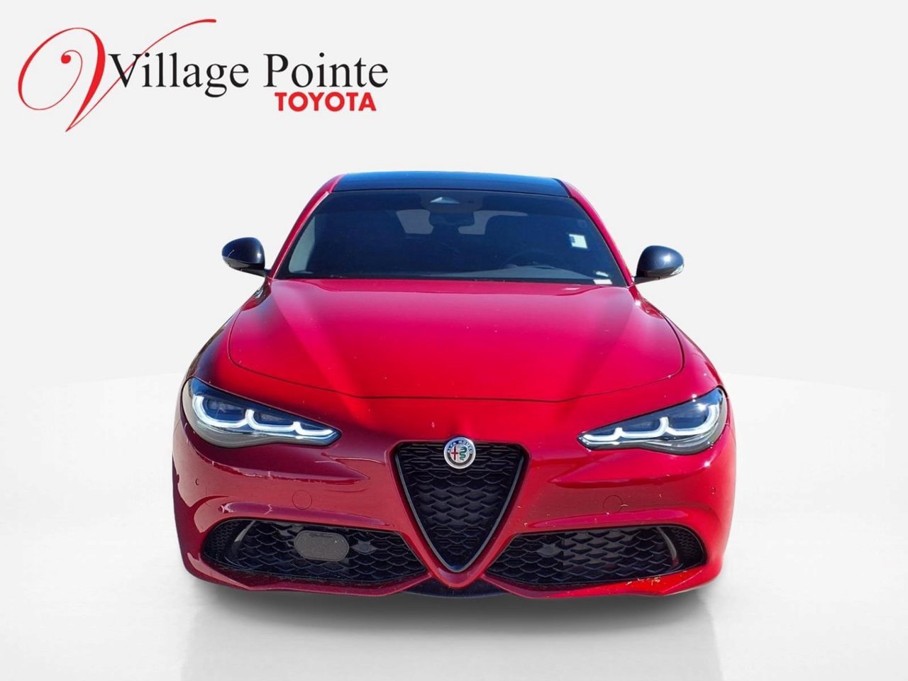 Used 2025 Alfa Romeo Giulia AWD w/ Driving Assist Package image 8