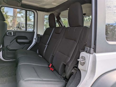 Used 2018 Jeep Wrangler Unlimited Sport S image 14