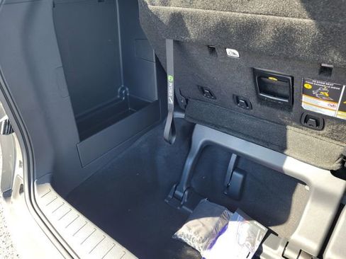 New 2026 Toyota Sienna XLE AWD/4WD image 36