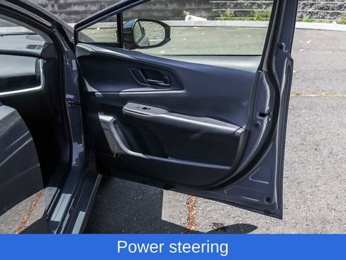 Used 2025 Toyota Prius LE FWD image 16