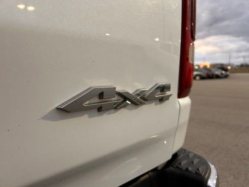 Used 2019 RAM 1500 Laramie image 12