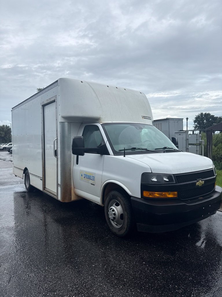 Used 2021 Chevrolet Express 3500 w/ Power Convenience Package RWD image 2