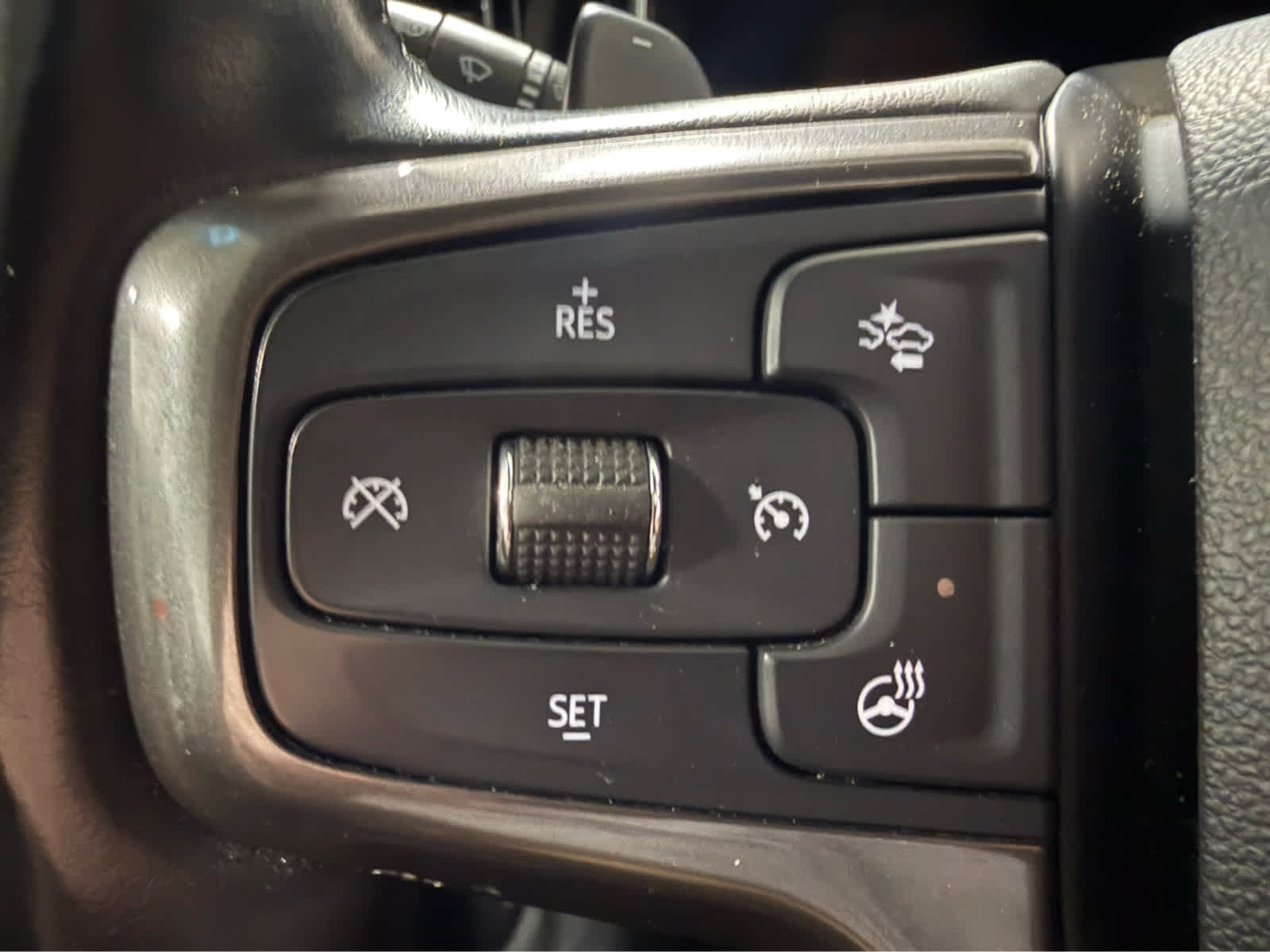 Used 2023 Chevrolet Silverado 1500 ZR2 w/ Technology Package AWD/4WD image 18