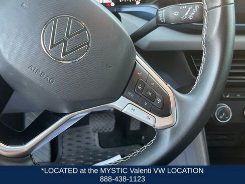 Certified 2022 Volkswagen Taos SE image 41