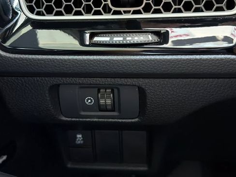 Certified 2025 Honda Civic Sport image 31