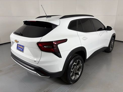 Used 2024 Chevrolet Trax LT w/ Driver Confidence Package image 10