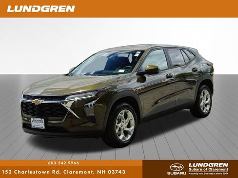 Used 2024 Chevrolet Trax LS w/ LS Convenience Package FWD image 34